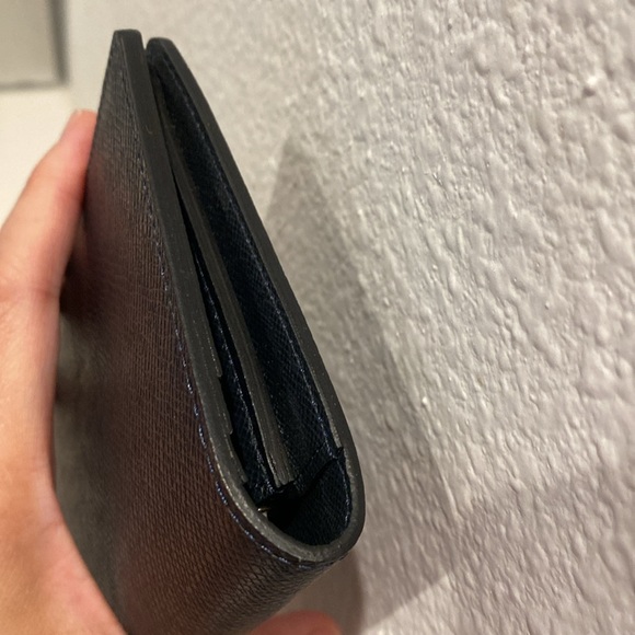 ⭐️SOLD⭐️ EUC Louis Vuitton Brazza Black Taiga - Picture 9 of 15